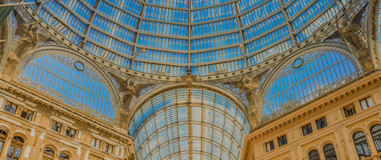 Dettaglio della Galleria Umberto I di Napoli, sede di Merqurio